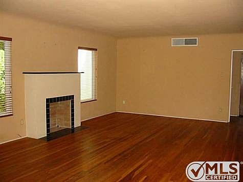 3rd image of 412 Lombardy Ave