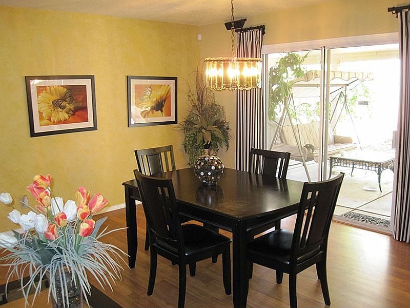 1st image of 10418 E Silvertree Dr