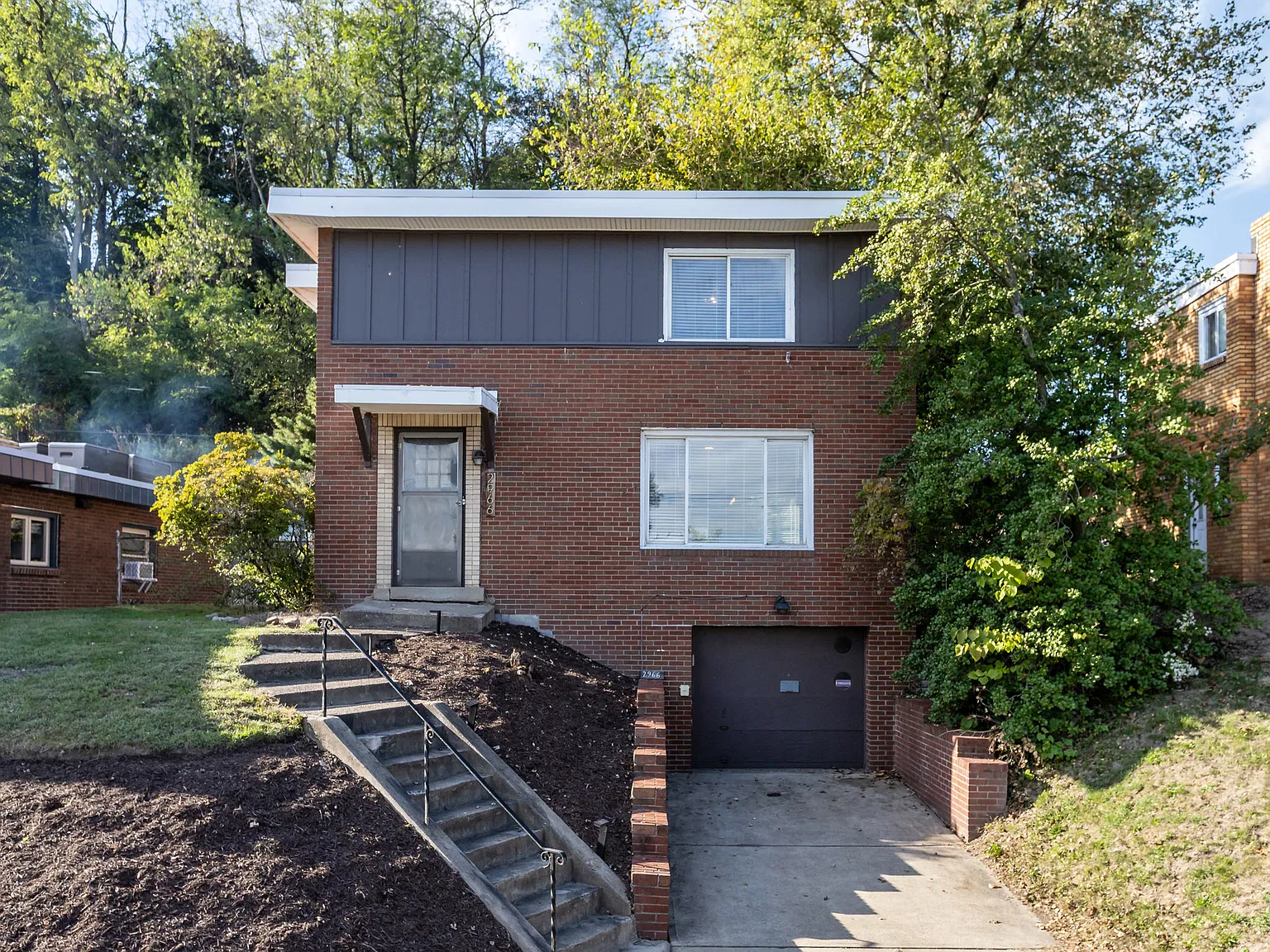 3 bed, 1.5 bath, 1240 sqft, $2,250 — Photo 1