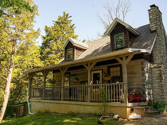 4th image of 16886 Bobs Ln