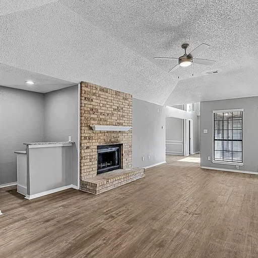 4049 Saint Christopher Ln — Photo 2