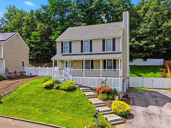 4th image of 160 Heathrow Avenue