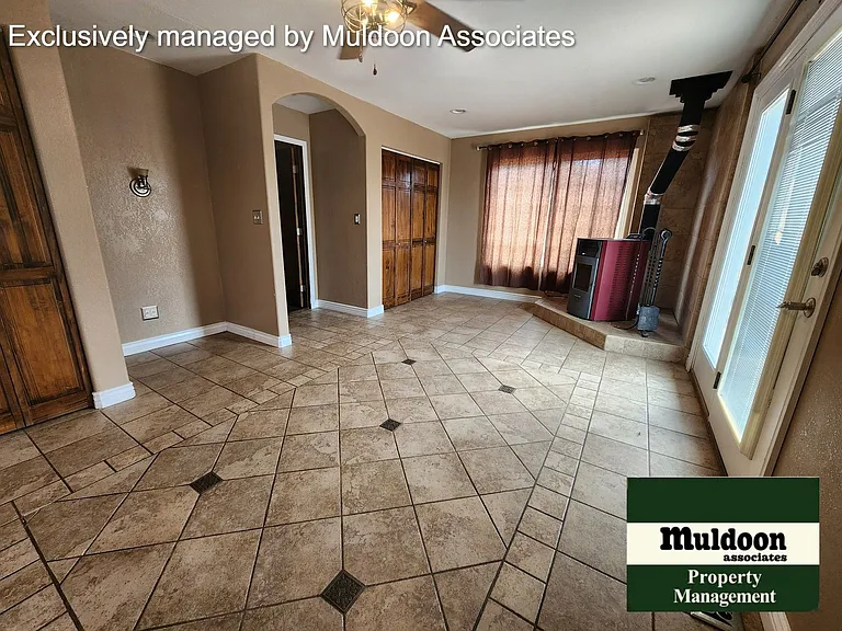 286 W Del Ray Dr — Photo 6