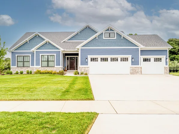 1869 Fox Prairie Rd, Saint Joseph, MI 49085