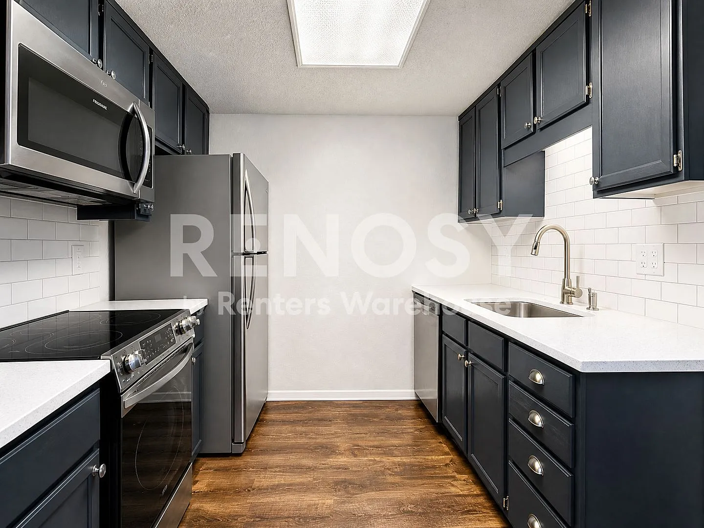 Available Now 3 Bedroom 2.5 Bath Townhouse in Minnetonka — Photo 4