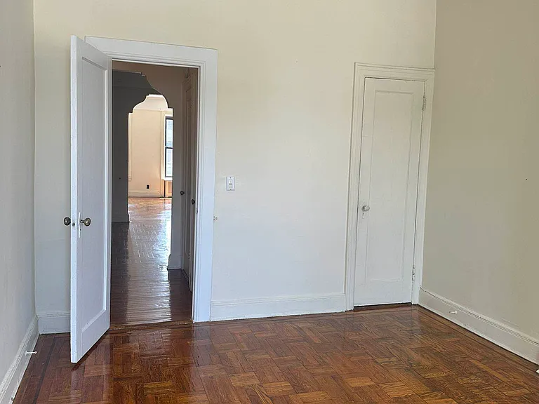 444 6th Ave #3 — Photo 9
