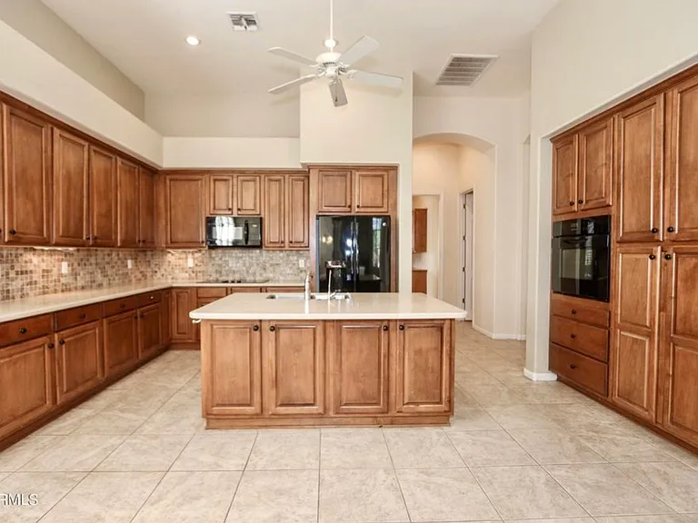 1064 W Musket Way — Photo 2