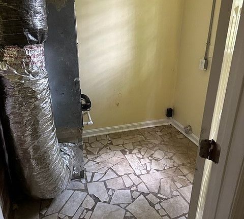 5th image of 1597 W 31st St