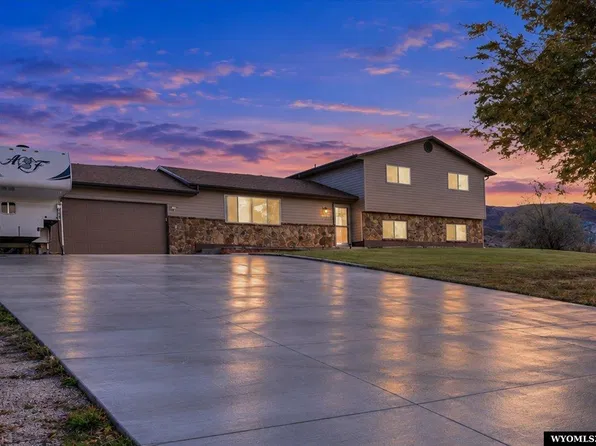 5299 Saddlestring Rd, Casper, WY 82604