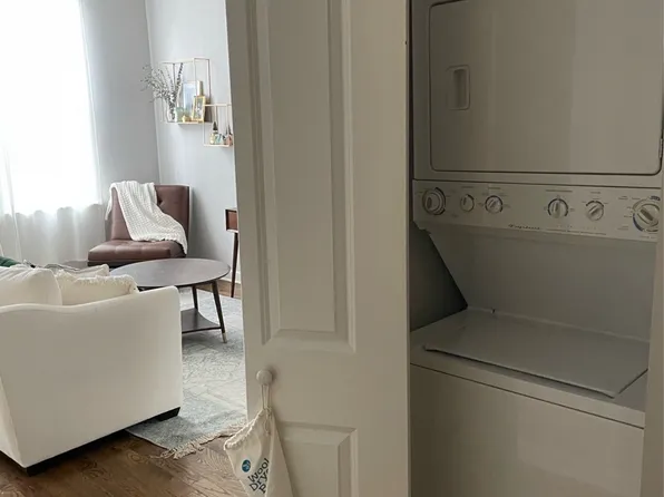 853 N Hermitage Ave APT 2F, Chicago, IL 60622