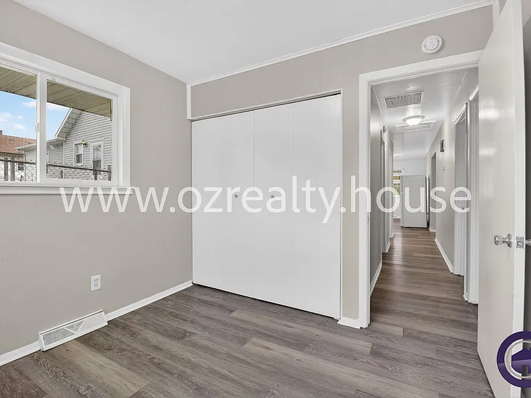 732 Coyne Ave — Photo 14