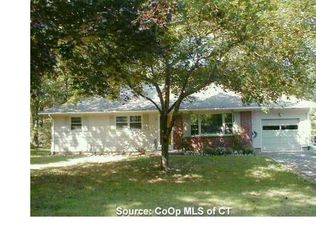 204 Amity St, Meriden, CT 06450