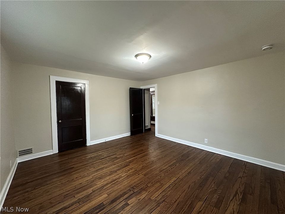 16th image of this home