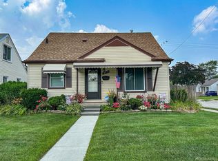 18891 Meier St, Roseville, MI 48066