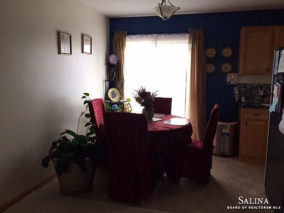 5th image of 2403 Blakemoore Dr