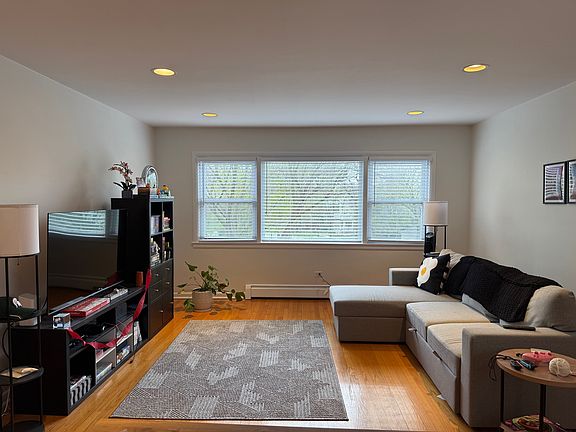 4th image of 2145 Ridge Ave APT 3A