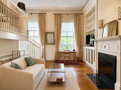 105 Beacon St #4 Photo 1