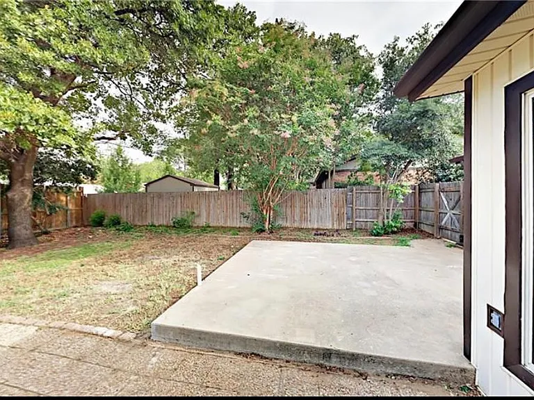 3710 Moselle Dr — Photo 22