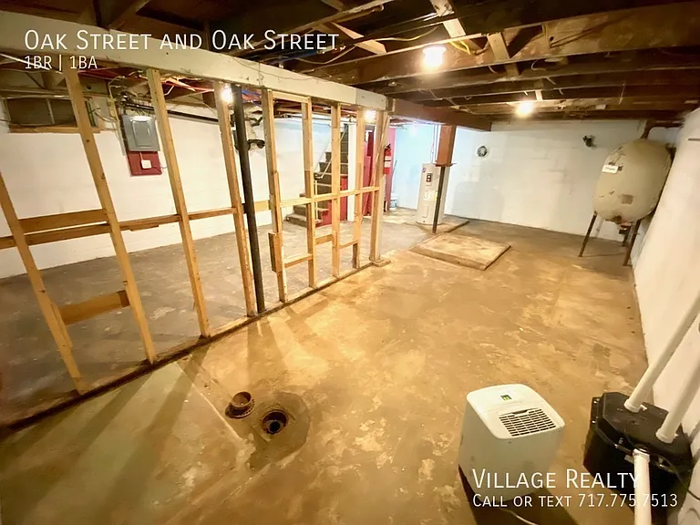 Oak St — Photo 53