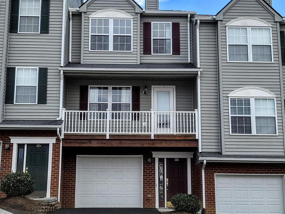 1st image of 135 Blue Leaf Dr NW