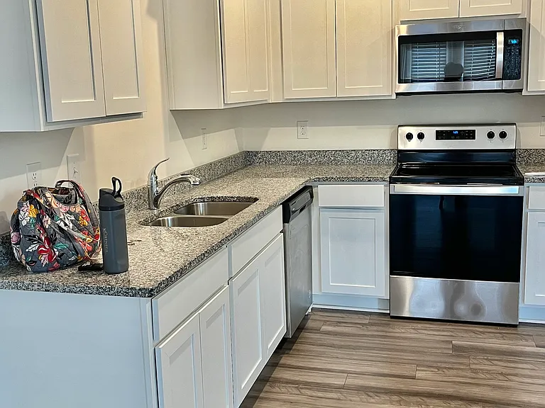 173 Swindon Dr — Photo 16