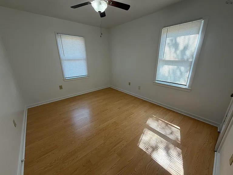 2841 Featherston Ave — Photo 8