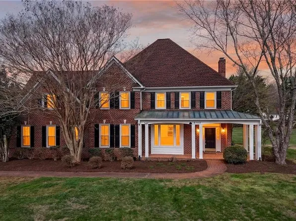 5703 Fox Meadow Dr, Oak Ridge, NC 27310