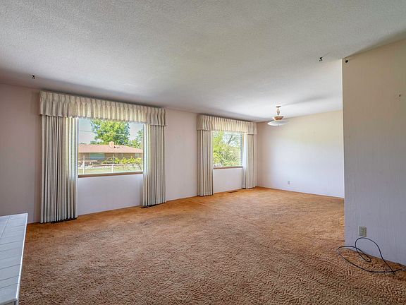 5th image of 1416 Sunset St
