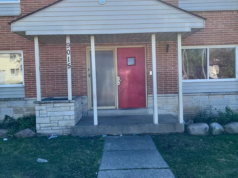 9015 W Thurston Ave — Photo 24