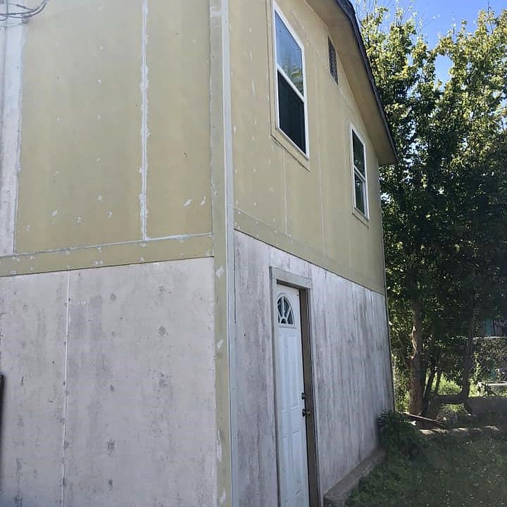 2nd image of 381 Center St
