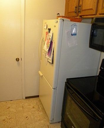 4th image of 1507 Country Club Dr Unit 8E
