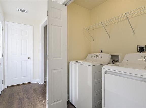 4th image of 1828 Eagle St