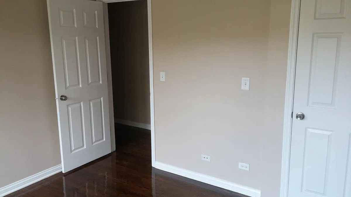 3 bed, $1,375 — Photo 3