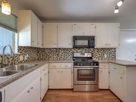 4th image of 1213 S Date Ave