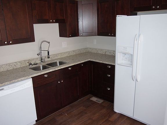 5th image of 2993 W Yale Ave
