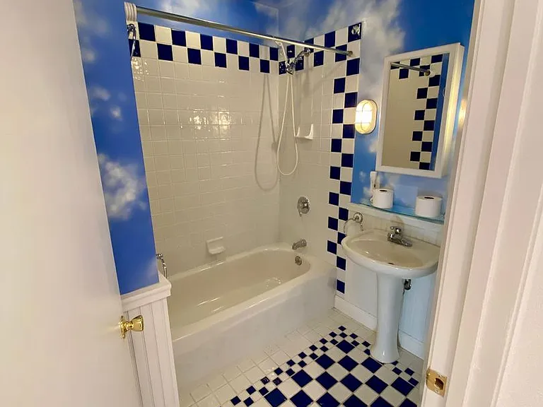1052 Clark Ave — Photo 25
