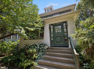 1833 W Farwell Ave, Chicago, IL 60626