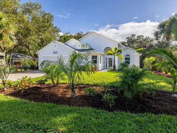 9330 Seagrape Dr, Vero Beach, FL 32963