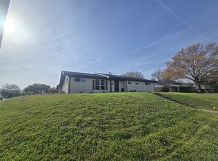 5801 Wedgworth Rd, Fort Worth, TX 76133