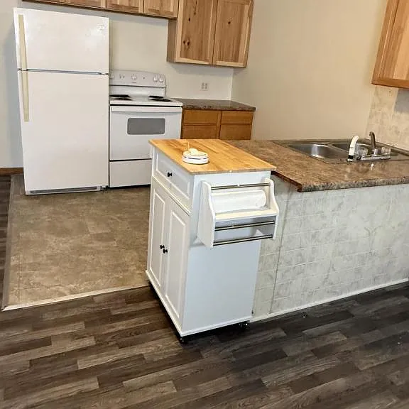 602 W Jackson St — Photo 3
