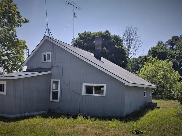 8039 Ballard St, Central Lake, MI 49622