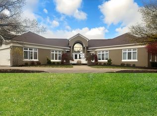 324 Spyglass Dr, Akron, OH