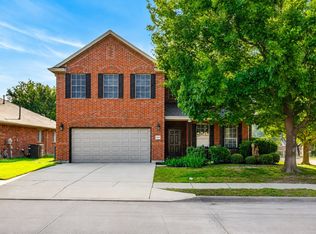 1229 Hickory Bend Ln, Fort Worth, TX 76108