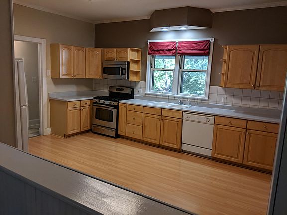 5th image of 400 Venneman Ave