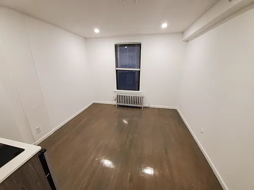 270 Newbury St Photo 1