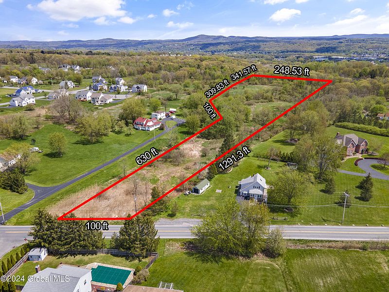 5th image of 237 Boght Road