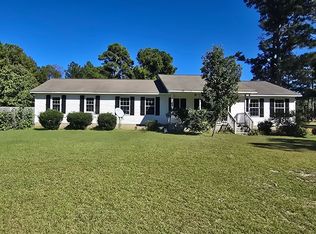 240 Parks McMillan Dr, Raeford, NC 28376
