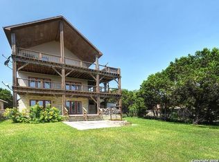 628 Country Lane Dr, Canyon Lake, TX 78133