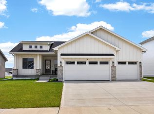 1033 Westridge St SW, Bondurant, IA 50035