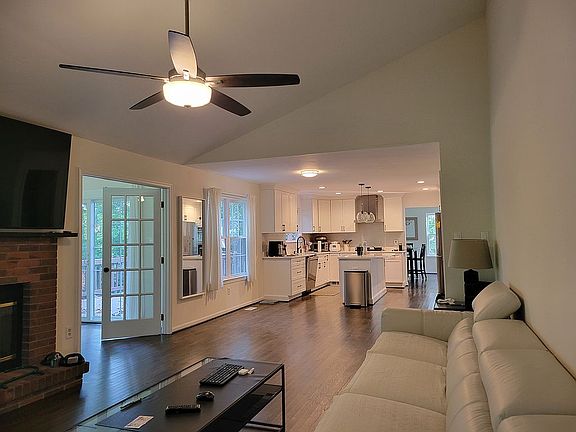 5th image of 5502 Newhall Ct